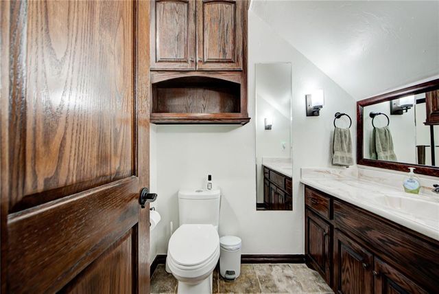 9513 S Foxmor Drive, Oklahoma City, OK 73165