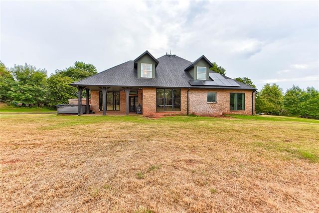9513 S Foxmor Drive, Oklahoma City, OK 73165