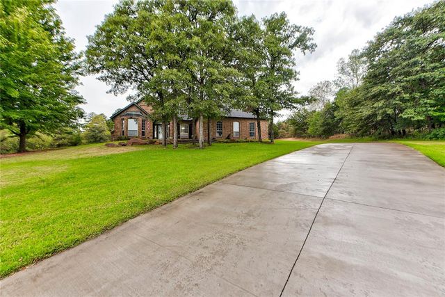 9513 S Foxmor Drive, Oklahoma City, OK 73165