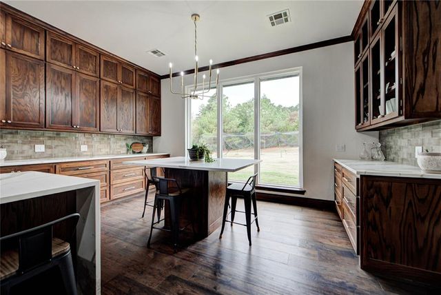 9513 S Foxmor Drive, Oklahoma City, OK 73165