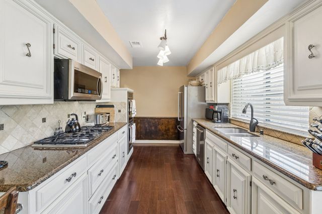 2520 Flagstone Drive, Plano, TX 75075