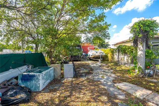 651 NW 106th Street, Miami, FL 33150