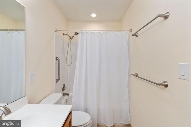 2580 SYLVAN MOOR LN, Woodbridge, VA 22191