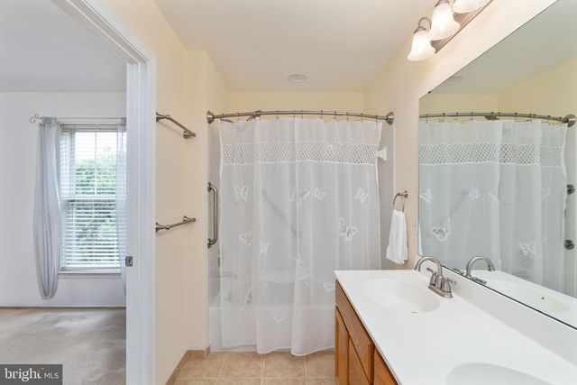 2580 SYLVAN MOOR LN, Woodbridge, VA 22191