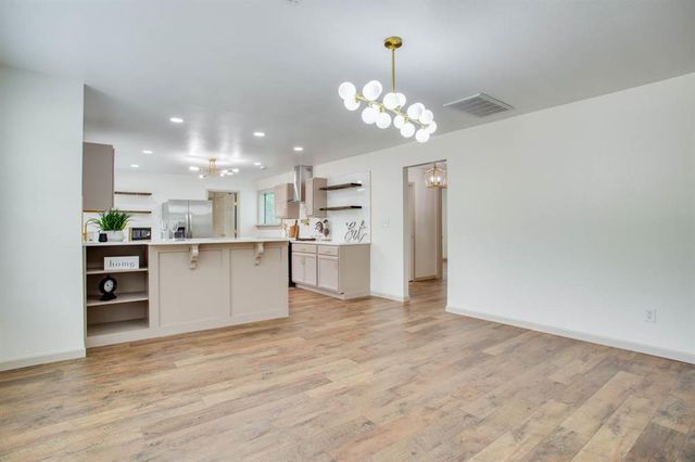 1324 W Maine Street, Enid, OK 73703