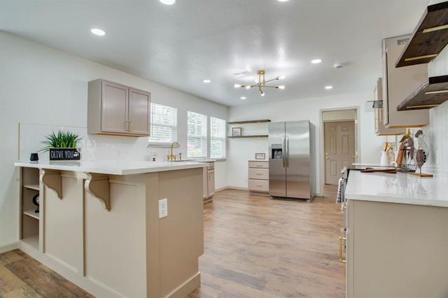 1324 W Maine Street, Enid, OK 73703