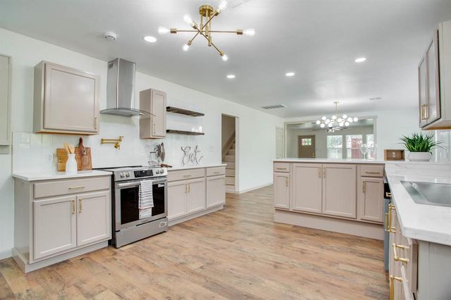 1324 W Maine Street, Enid, OK 73703