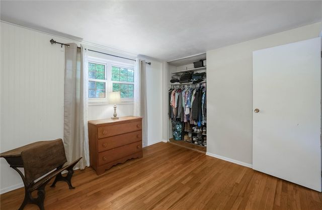 1520 Woodstream Dr, Shaler, PA 15116