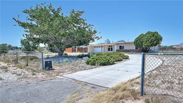 20916 Thunderbird, Apple Valley, CA 92307