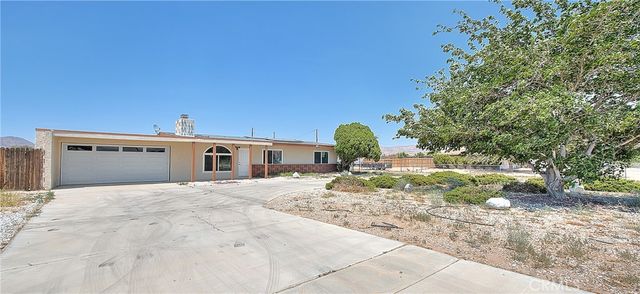 20916 Thunderbird, Apple Valley, CA 92307