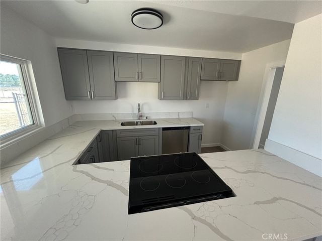 20916 Thunderbird, Apple Valley, CA 92307