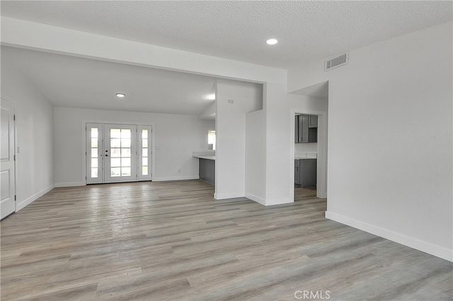 20916 Thunderbird, Apple Valley, CA 92307