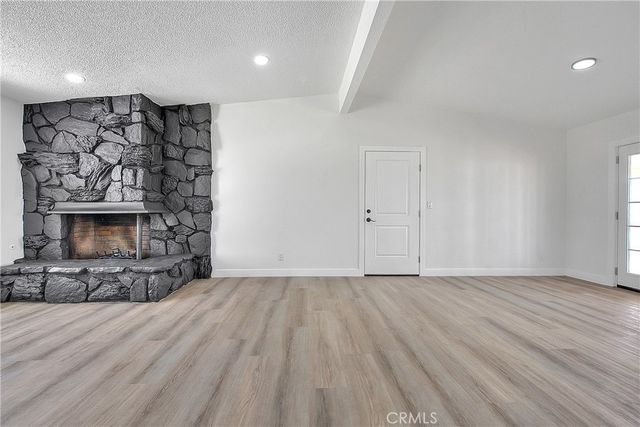 20916 Thunderbird, Apple Valley, CA 92307