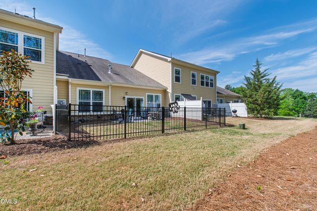 225 Mayfield Drive, Apex, NC 27539