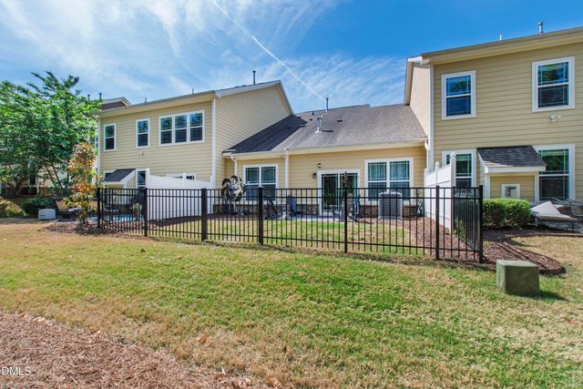 225 Mayfield Drive, Apex, NC 27539