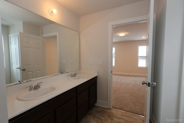 653 Swift Creek Drive, Chelsea, MI 48118