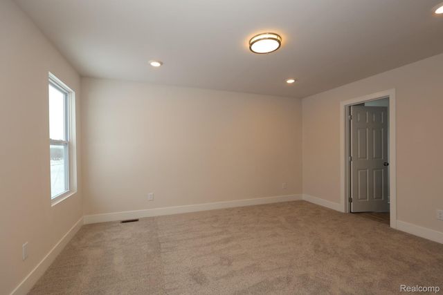 653 Swift Creek Drive, Chelsea, MI 48118