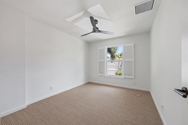 76 Princewood Lane, Palm Beach Gardens, FL 33410