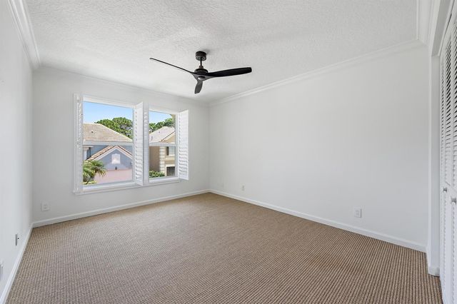 76 Princewood Lane, Palm Beach Gardens, FL 33410