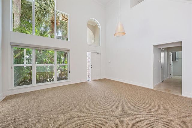 76 Princewood Lane, Palm Beach Gardens, FL 33410