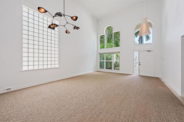 76 Princewood Lane, Palm Beach Gardens, FL 33410