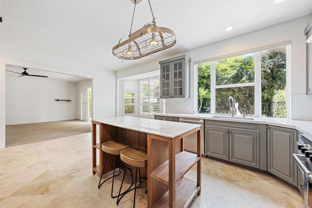 76 Princewood Lane, Palm Beach Gardens, FL 33410
