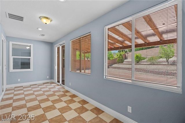 10281 Wolves Den Lane, Las Vegas, NV 89178