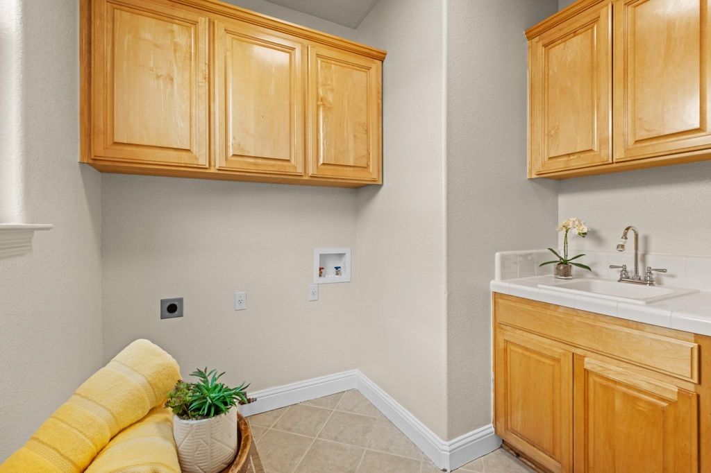 Image 20 of property listing at 4730 Westwood Ct, Dublin, CA 94568