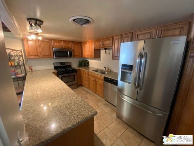 13 Lincoln Avenue, Cathedral City, CA 92234
