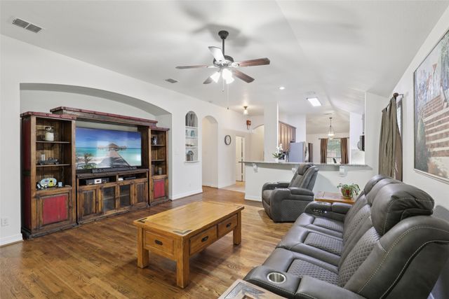 4109 Aqueduct Drive, Denton, TX 76210