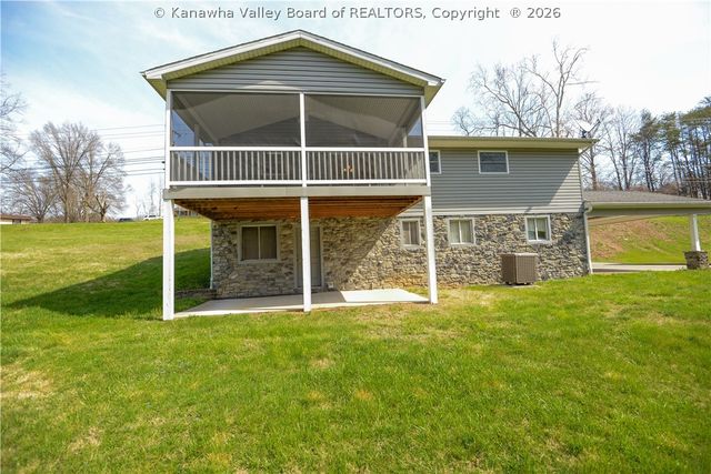 8917 Coal River Road, St Albans, WV 25177