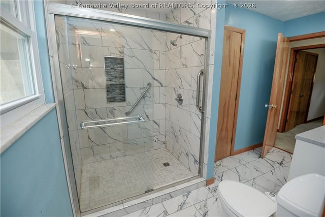 8917 Coal River Road, St Albans, WV 25177