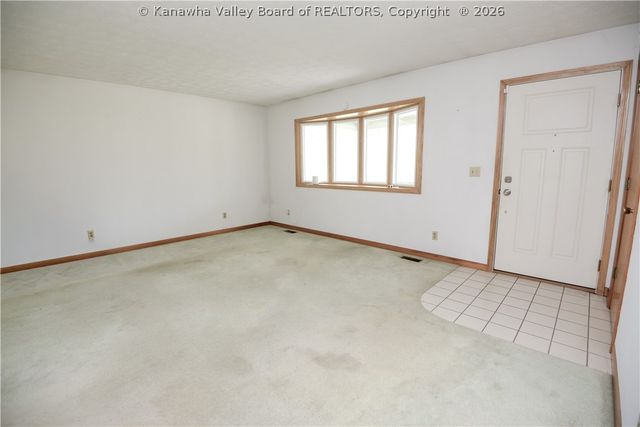 8917 Coal River Road, St Albans, WV 25177