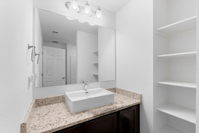 311 SAN CLEMENTE Avenue NW, Albuquerque, NM 87107