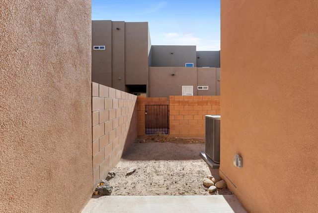 311 SAN CLEMENTE Avenue NW, Albuquerque, NM 87107