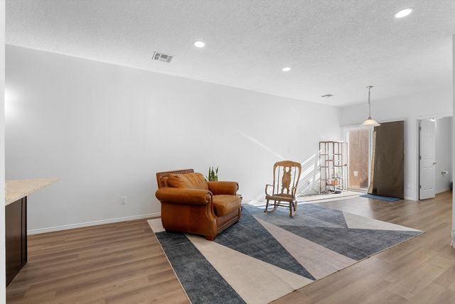 311 SAN CLEMENTE Avenue NW, Albuquerque, NM 87107