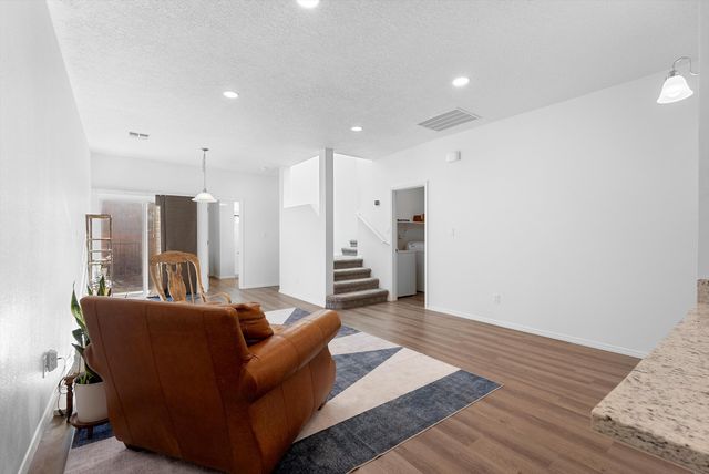 311 SAN CLEMENTE Avenue NW, Albuquerque, NM 87107