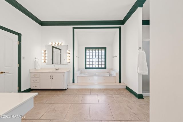 1110 Mardi Gras Road, Carencro, LA 70520