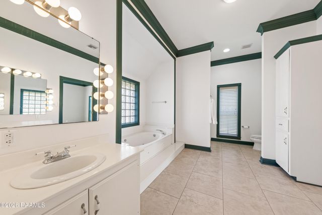 1110 Mardi Gras Road, Carencro, LA 70520