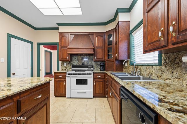 1110 Mardi Gras Road, Carencro, LA 70520