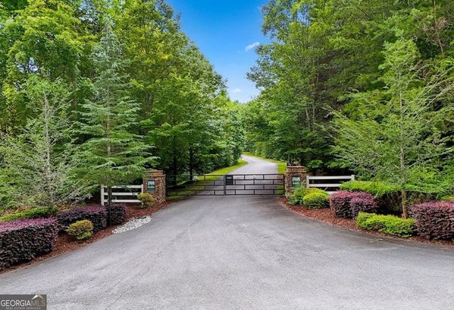 320 East Ridge Ln, Ellijay, GA 30536