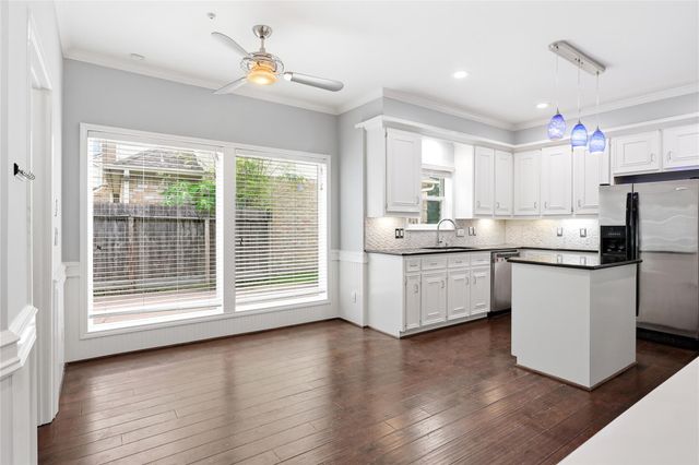 11507 Del Monte Drive, Houston, TX 77077