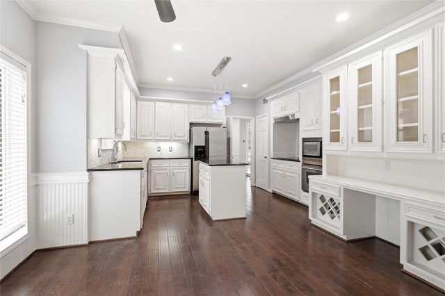 11507 Del Monte Drive, Houston, TX 77077
