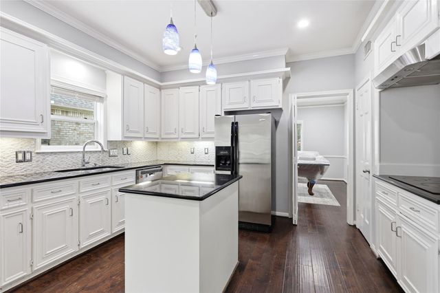 11507 Del Monte Drive, Houston, TX 77077