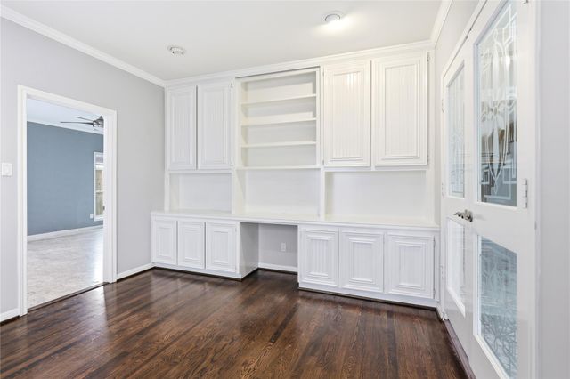 11507 Del Monte Drive, Houston, TX 77077