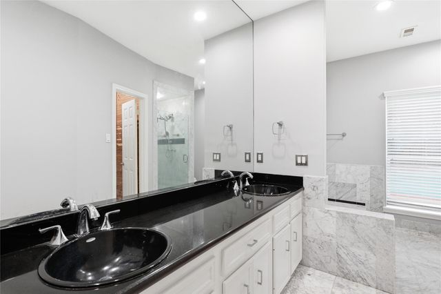 11507 Del Monte Drive, Houston, TX 77077