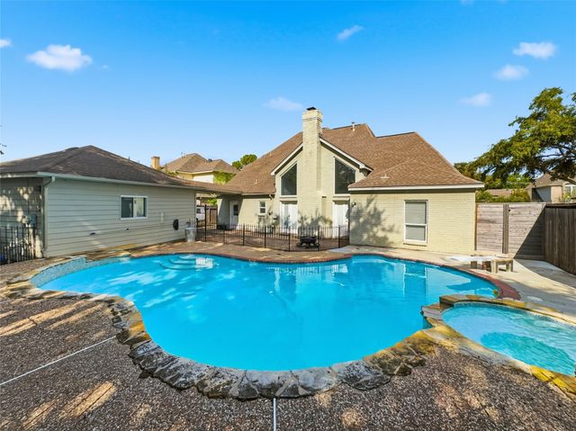 11507 Del Monte Drive, Houston, TX 77077