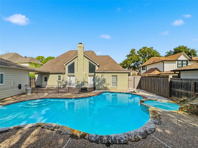 11507 Del Monte Drive, Houston, TX 77077