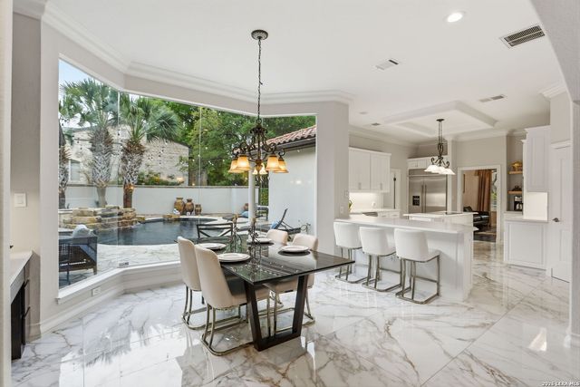 1 Belcourt Pl, San Antonio, TX 78257