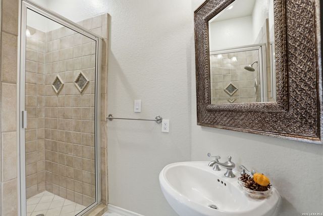 1 Belcourt Pl, San Antonio, TX 78257